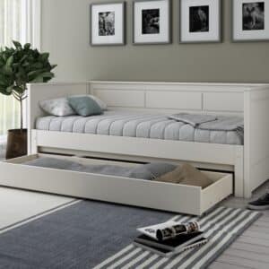 Diivanvoodi pesukastiga